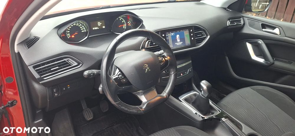 Peugeot 308 1.2 PureTech Allure S&S - 20