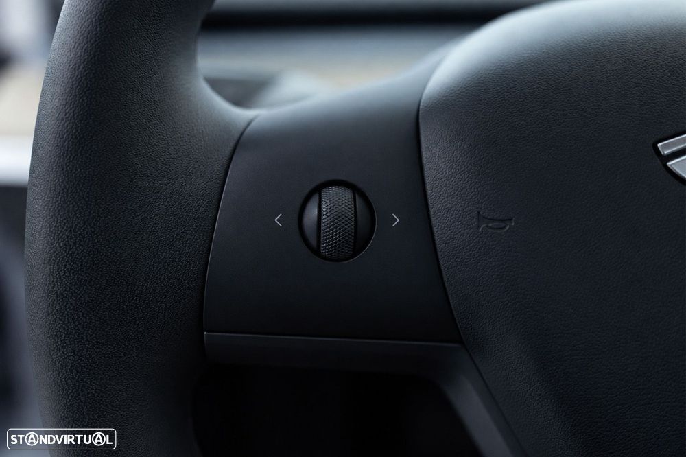Tesla Model 3 Long-Range Dual Motor AWD - 41