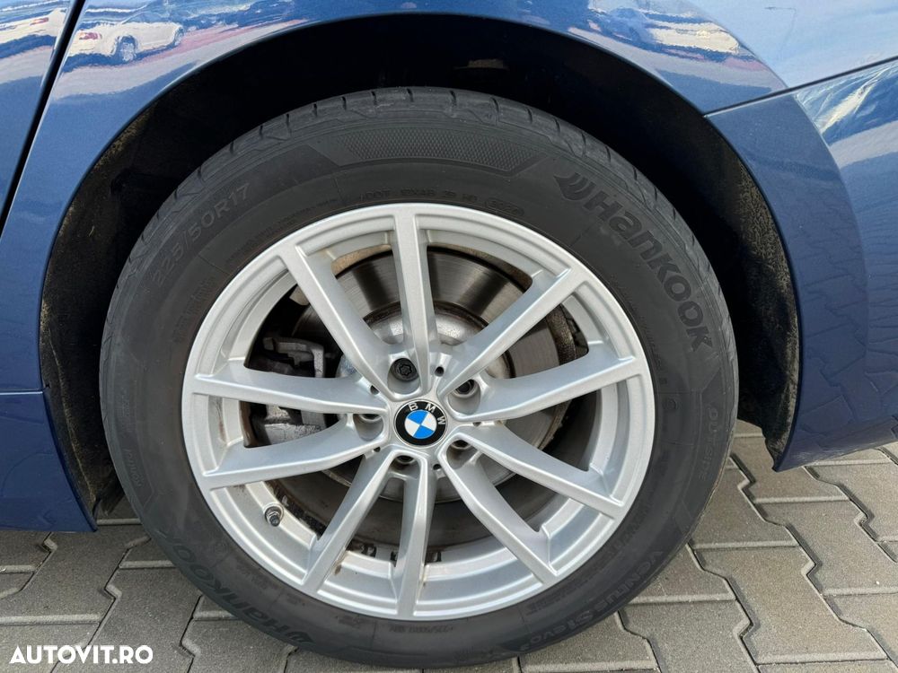 BMW Seria 3 330e AT PHEV - 35