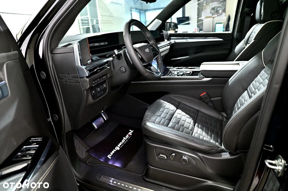 Cadillac Escalade - 11