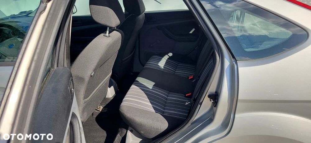 Ford Focus 1.6 TDCi Ambiente - 18