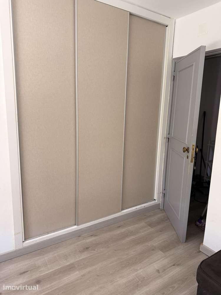 Quarto disponível - Grande imagem: 2/8
