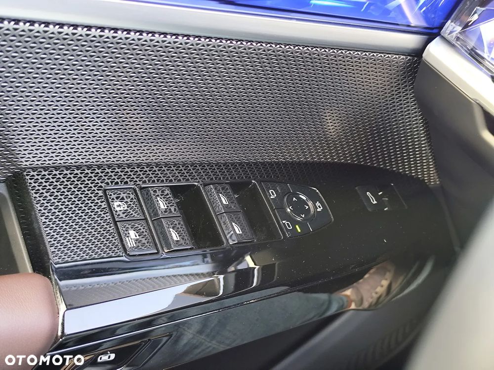 BMW i7 105.7kWh eDrive50 Individual Edition - 25