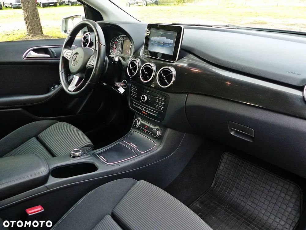 Mercedes-Benz Klasa B 180 (CDI) d 7G-DCT Style - 24