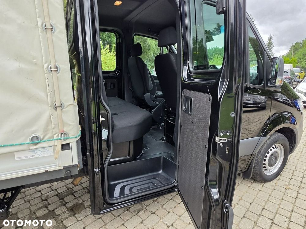 Mercedes-Benz Sprinter - 11