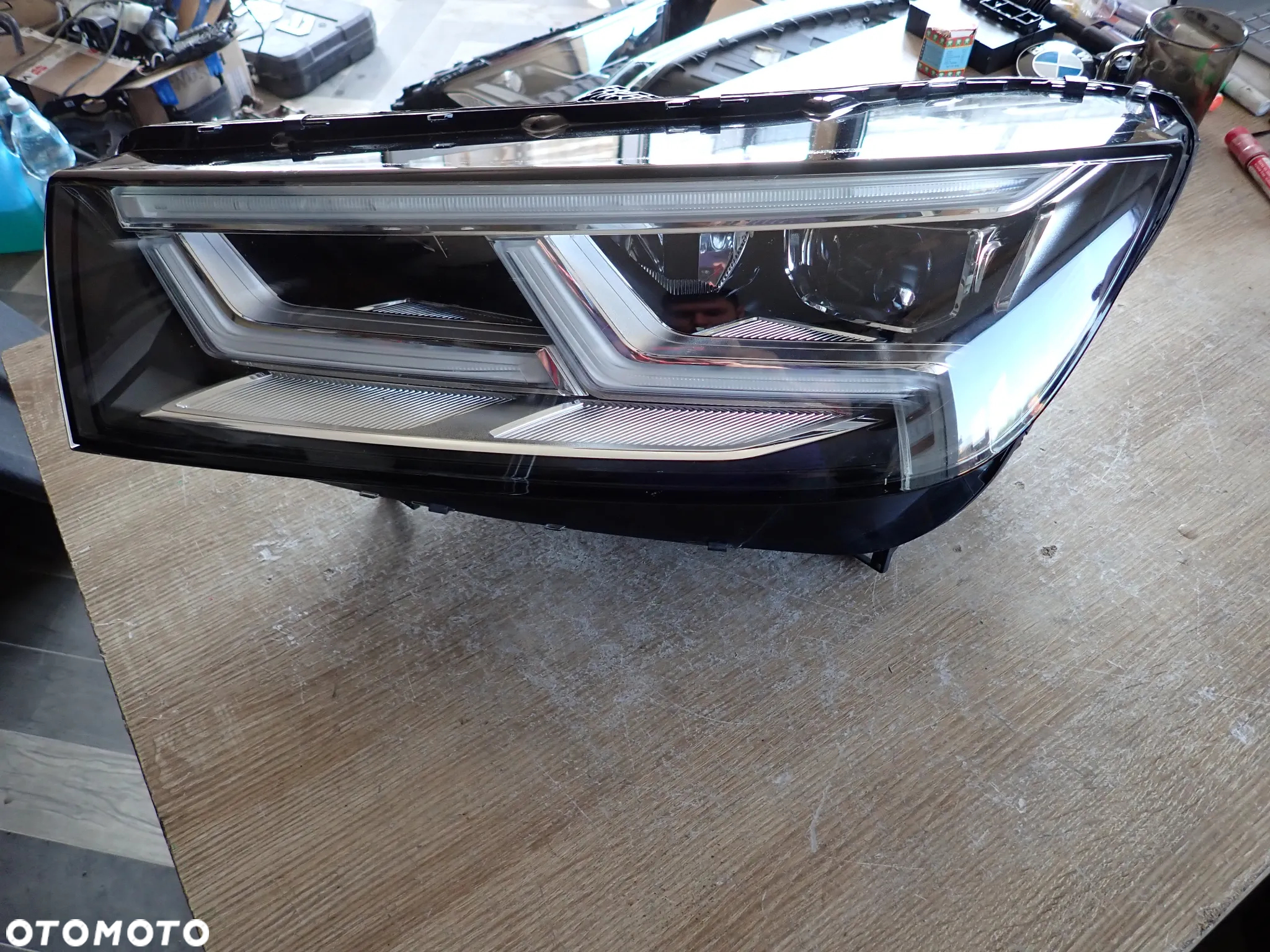 AUDI Q5 80A LAMPA LEWY PRZÓD EUROPA 80A941033 - 2
