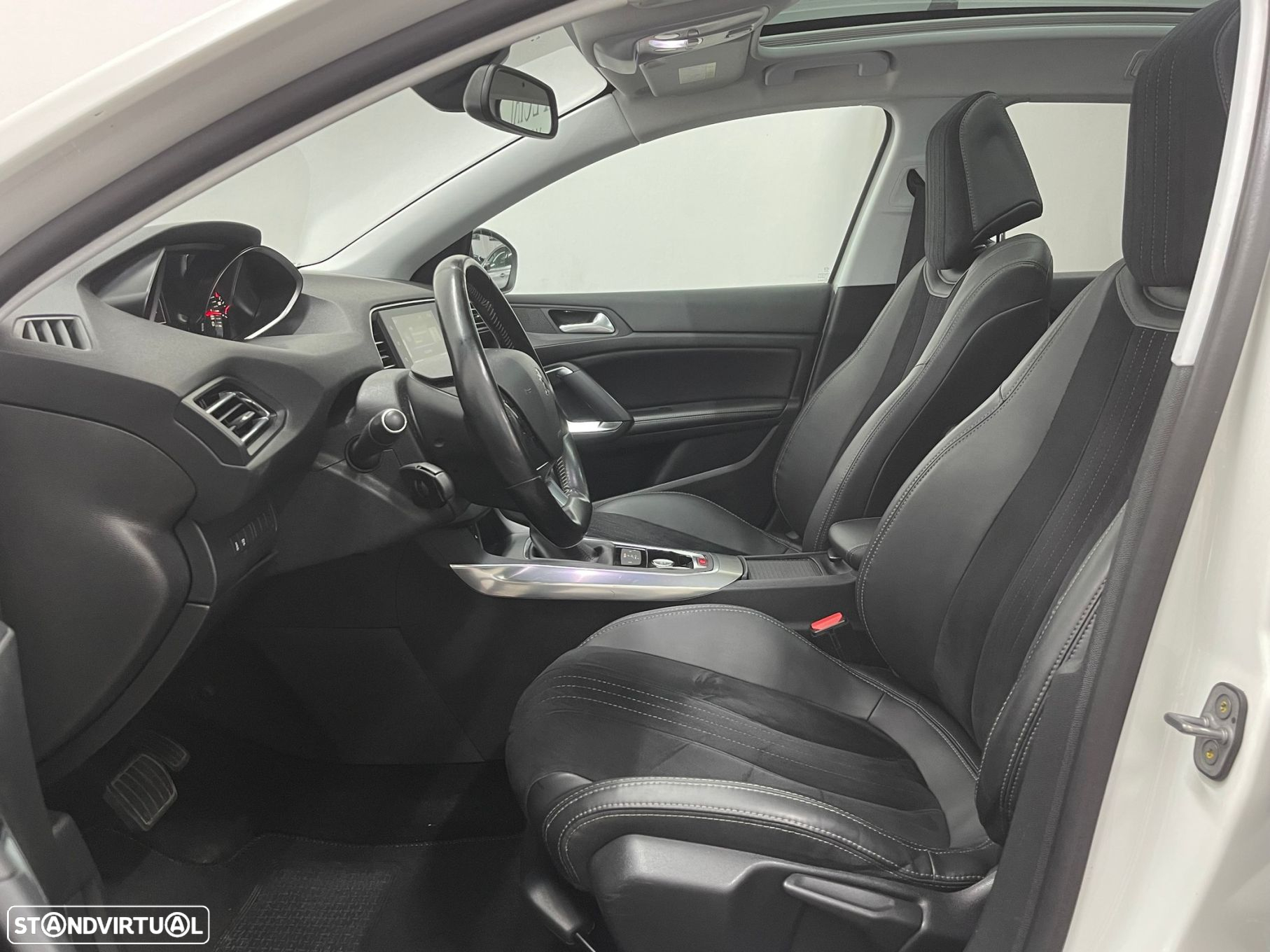 Peugeot 308 1.2 PureTech Allure Full LED EAT8 - 5