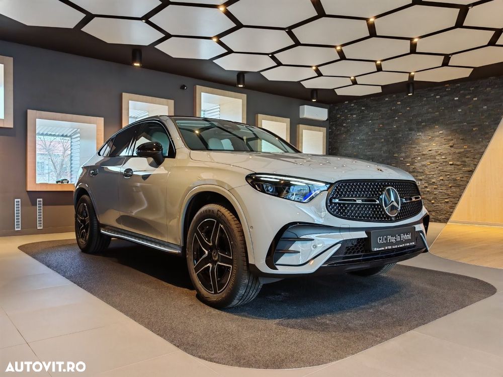 Mercedes-Benz GLC 300 e 4Matic 9G-TRONIC Edition AMG Line - 3