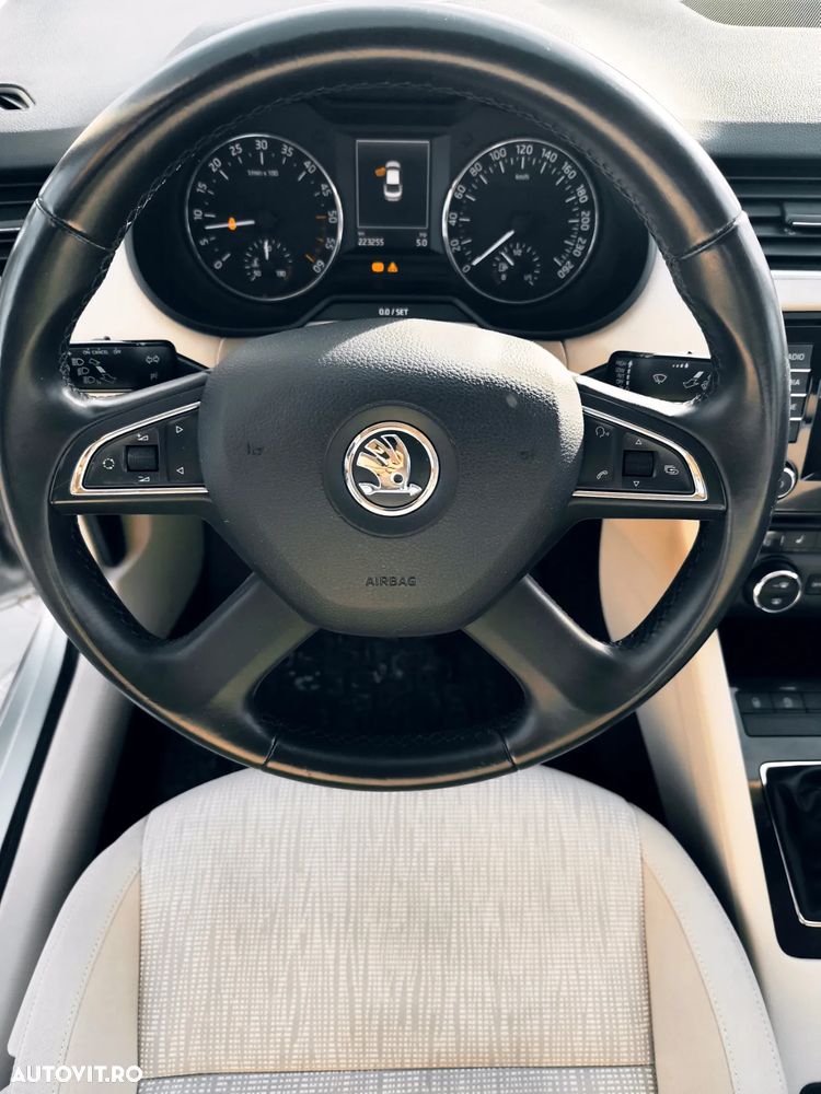 Skoda Octavia 2.0 TDI AMBITION - 7