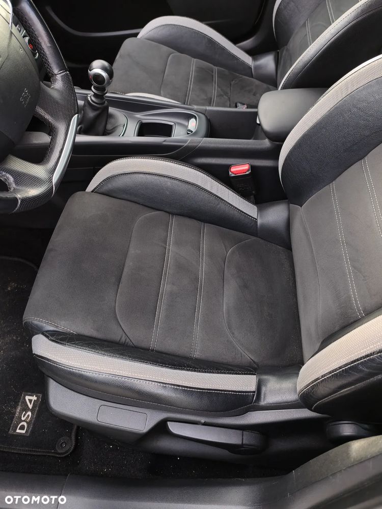 Citroën DS4 1.2 PureTech Be Chic S&S - 23