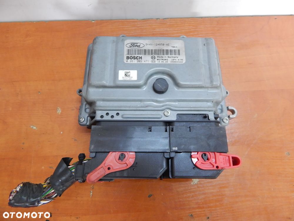 Komputer 2.5T Ford KUGA Mk1 08-13 0261209471 Łuków części - 1