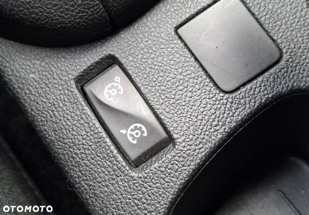 Renault Clio - 39