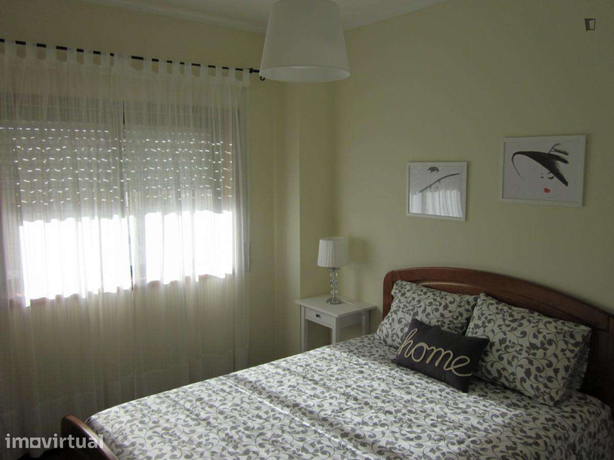 Apartamento com 1 quartos - localizado em Senhora da Hora Porto - Grande imagem: 3/12