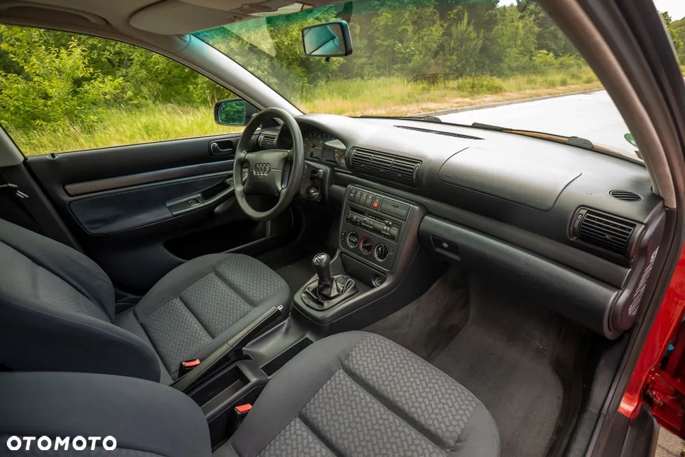 Audi A4 Limousine - 6
