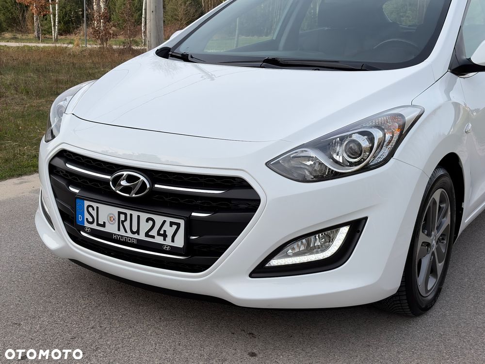 Hyundai i30 blue 1.4 Style - 13