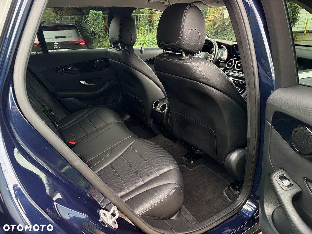 Mercedes-Benz GLC 220 d 4Matic 9G-TRONIC Exclusive - 23