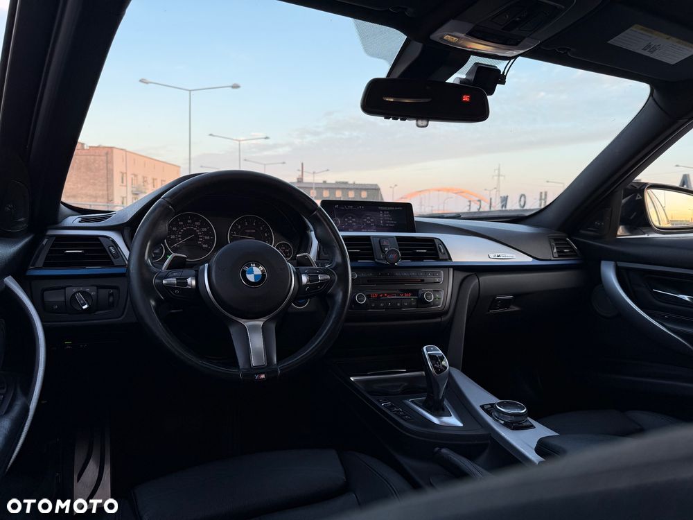 BMW Seria 3 328i Sport Line - 12