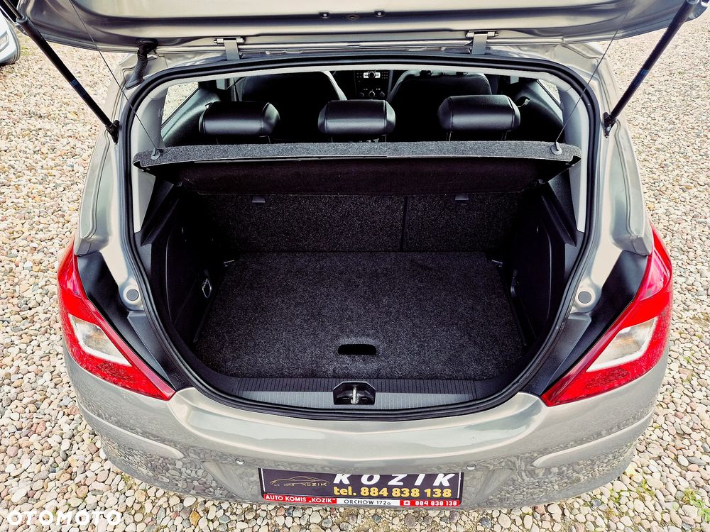 Opel Corsa 1.4 16V Energy - 32