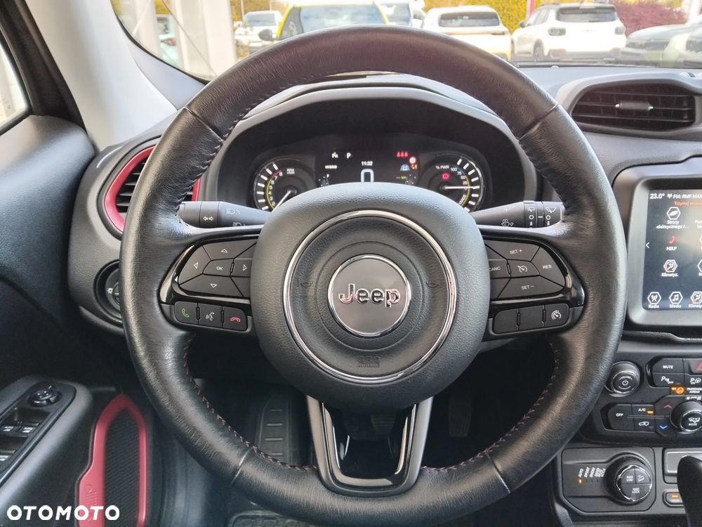 Jeep Renegade - 10