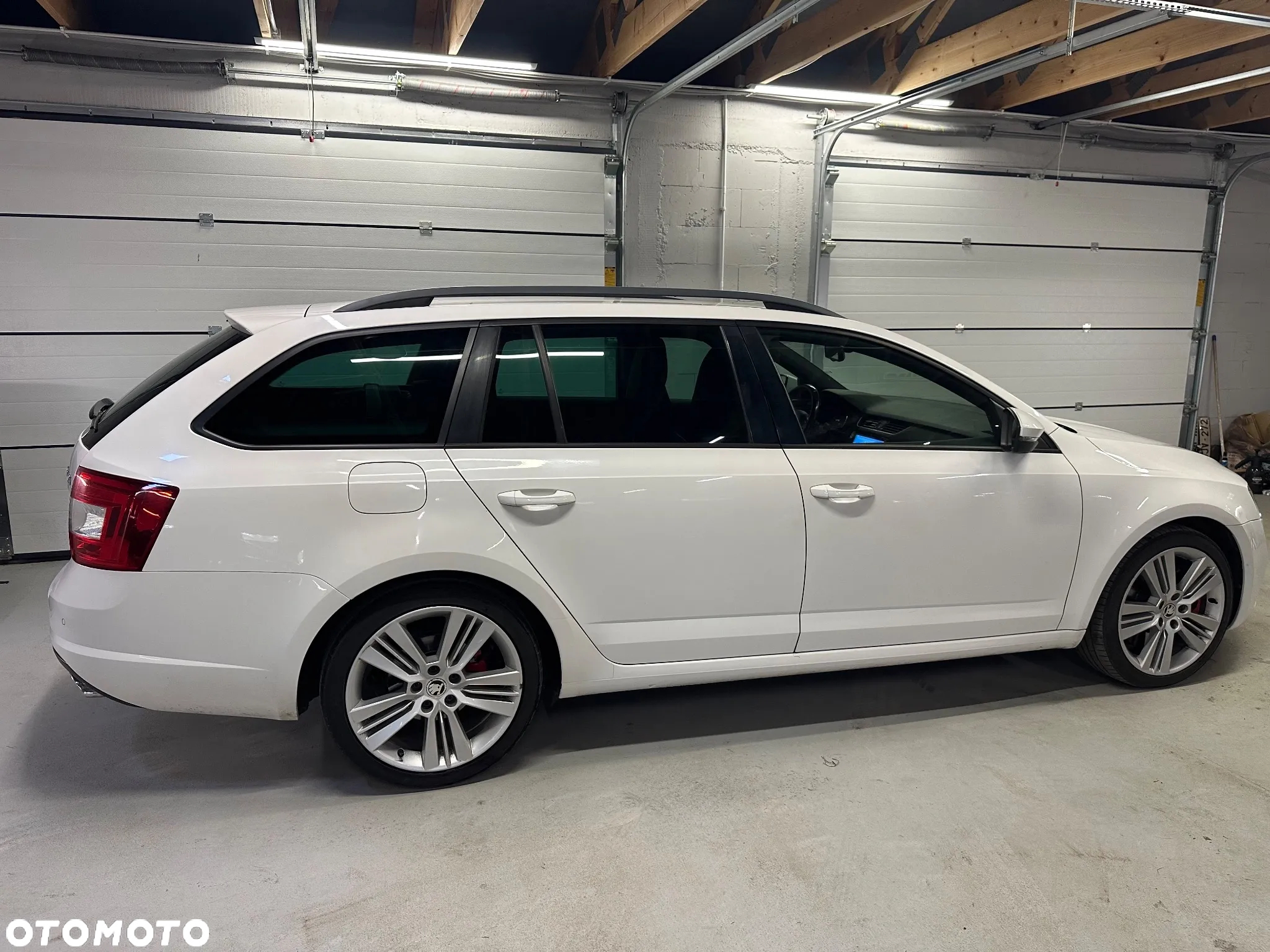 Skoda Octavia Combi 2.0 TDI RS - 6