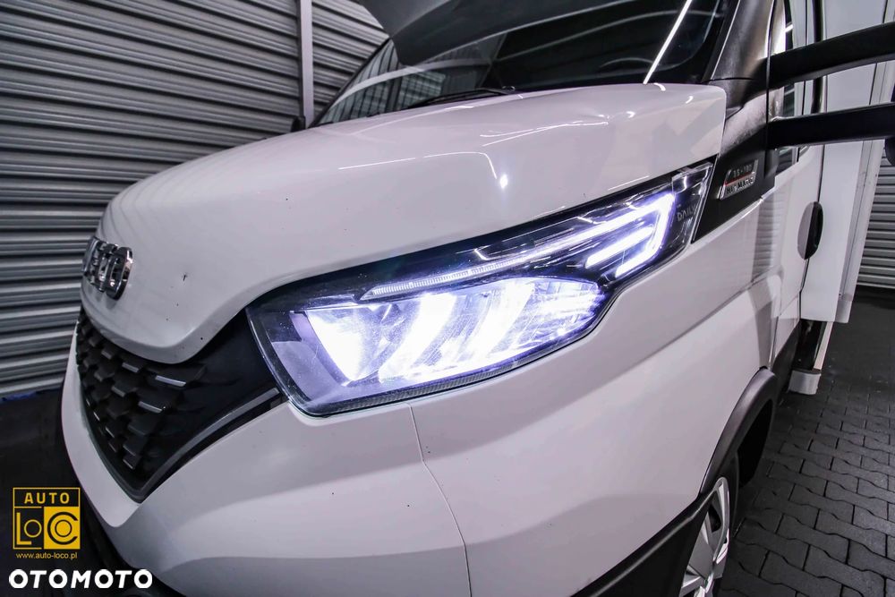 Iveco DAILY CHŁODNIA + MROŹNIA + AGREGAT x 2 + AUTOMAT - 22