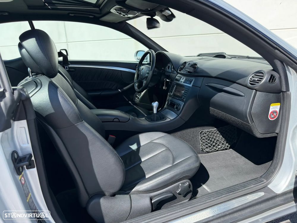 Mercedes-Benz CLK 220 CDI Avantgarde Sport Edition - 18