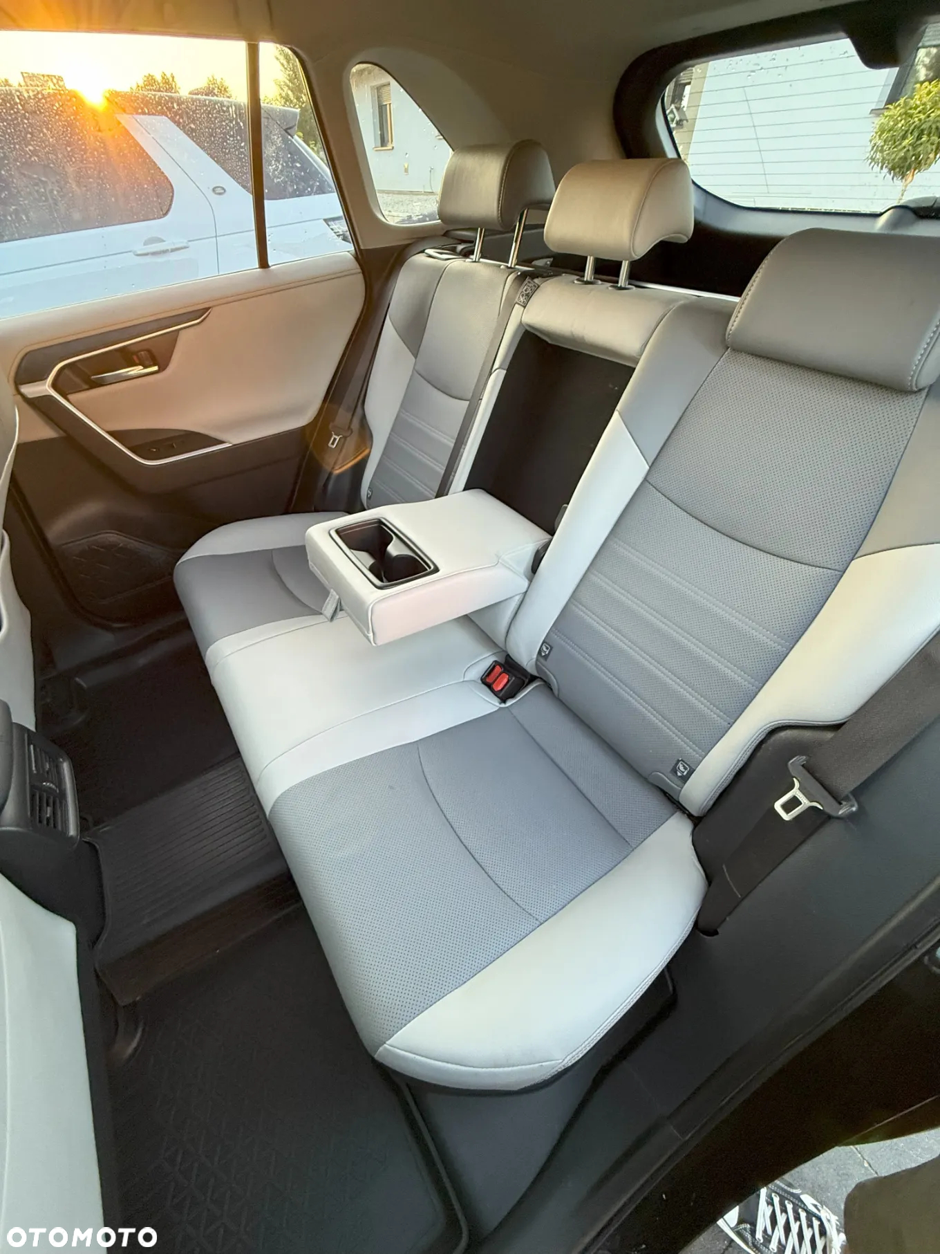 Toyota RAV4 2.5 Hybrid Executive 4x4 - 6