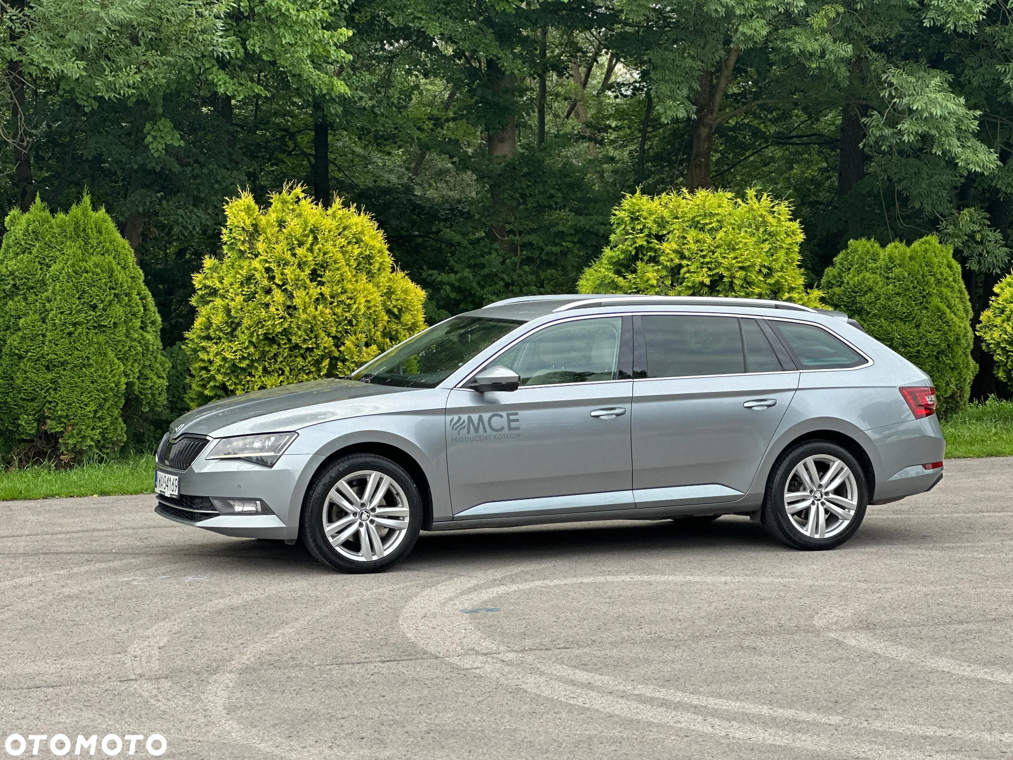 Skoda Superb 2.0 TDI Style DSG - 11