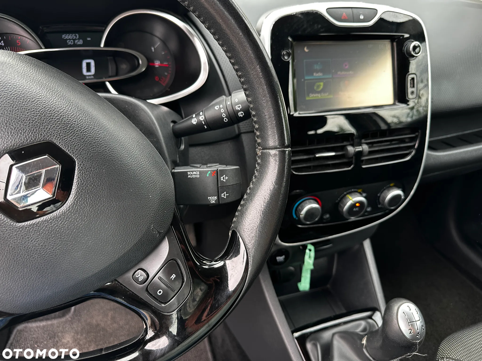 Renault Clio - 11