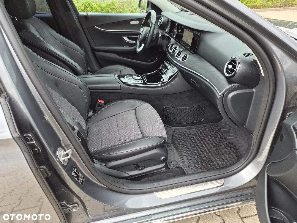 Mercedes-Benz Klasa E - 8