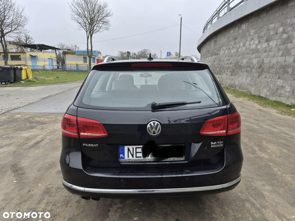 Volkswagen Passat 2.0 TDI Comfortline DSG - 4