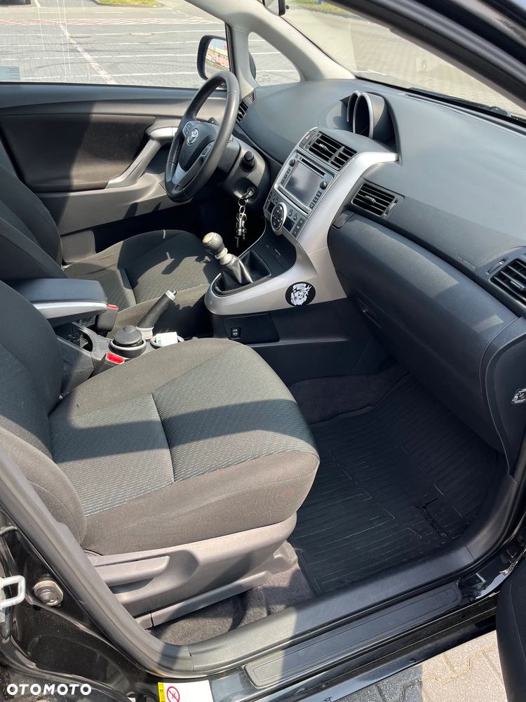 Toyota Verso 1.8 Prestige EU5 - 10