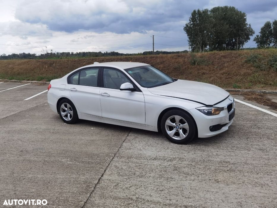 Dezmembrez BMW Seria 3, F30 , 2.0D ,, cod motor N47N , automa - 2