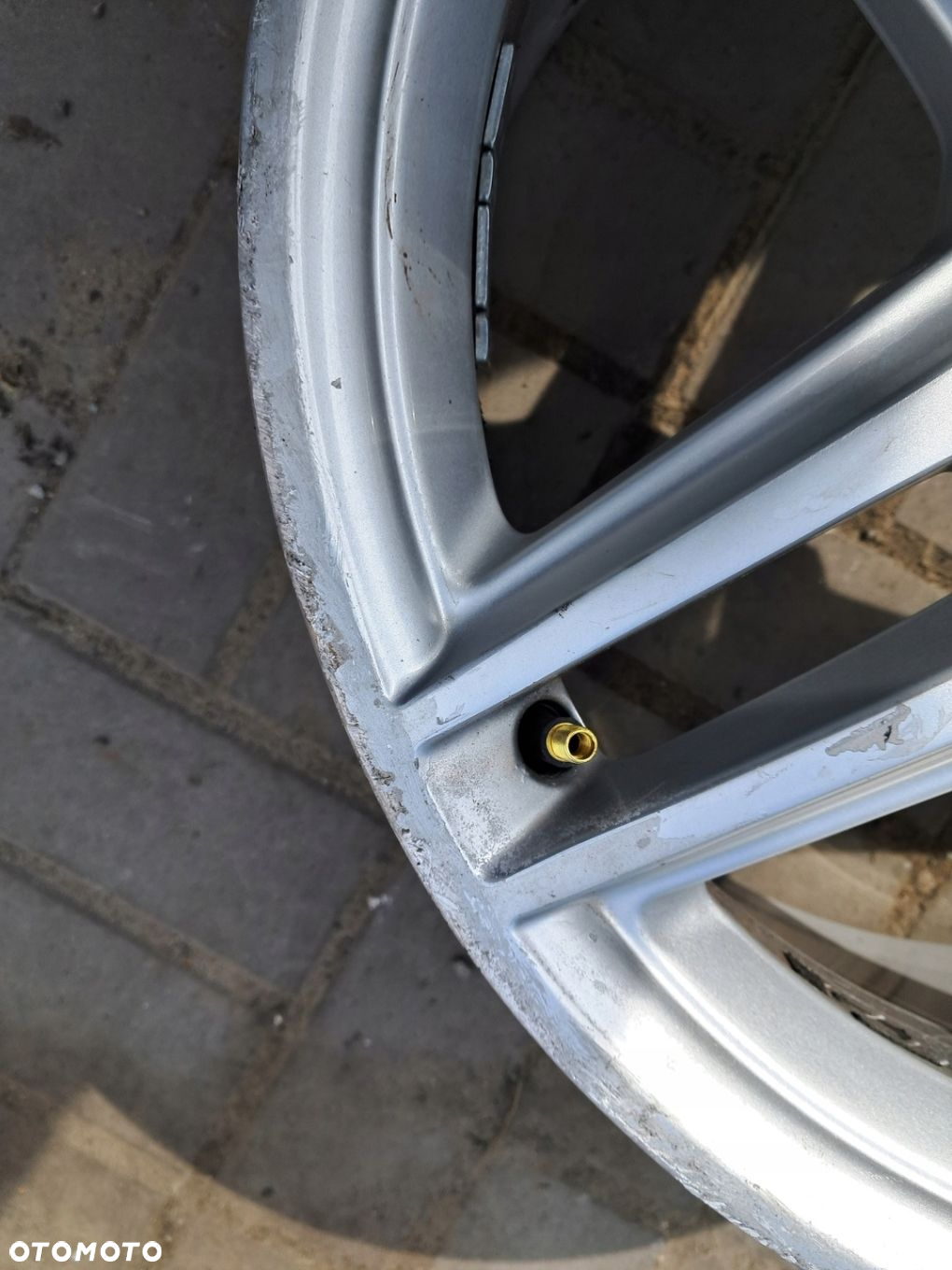 Mercedes-Benz W207 W204 felga aluminiowa 8.0 Jx 18" ET45 5x112 AMG - 5