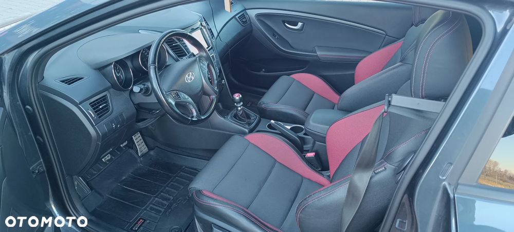 Hyundai i30 1.6 GDI Turbo Luxury - 2