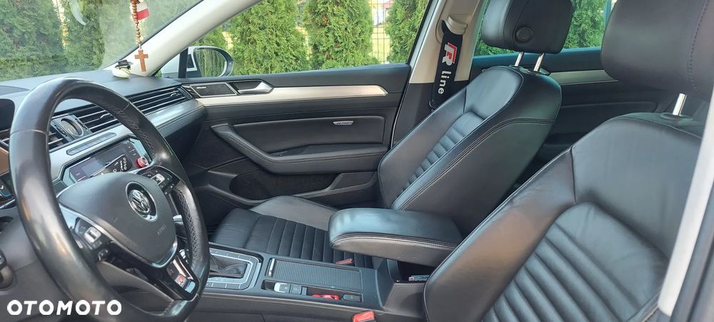 Volkswagen Passat - 37