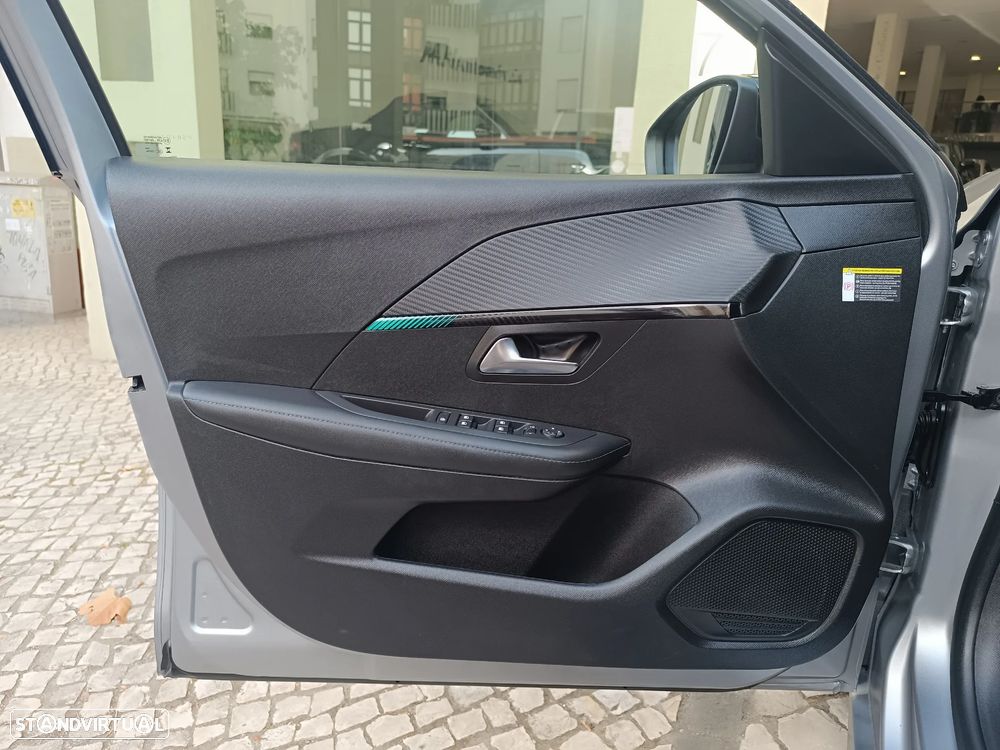 Peugeot 208 PureTech 100 EAT8 Active Pack - 16