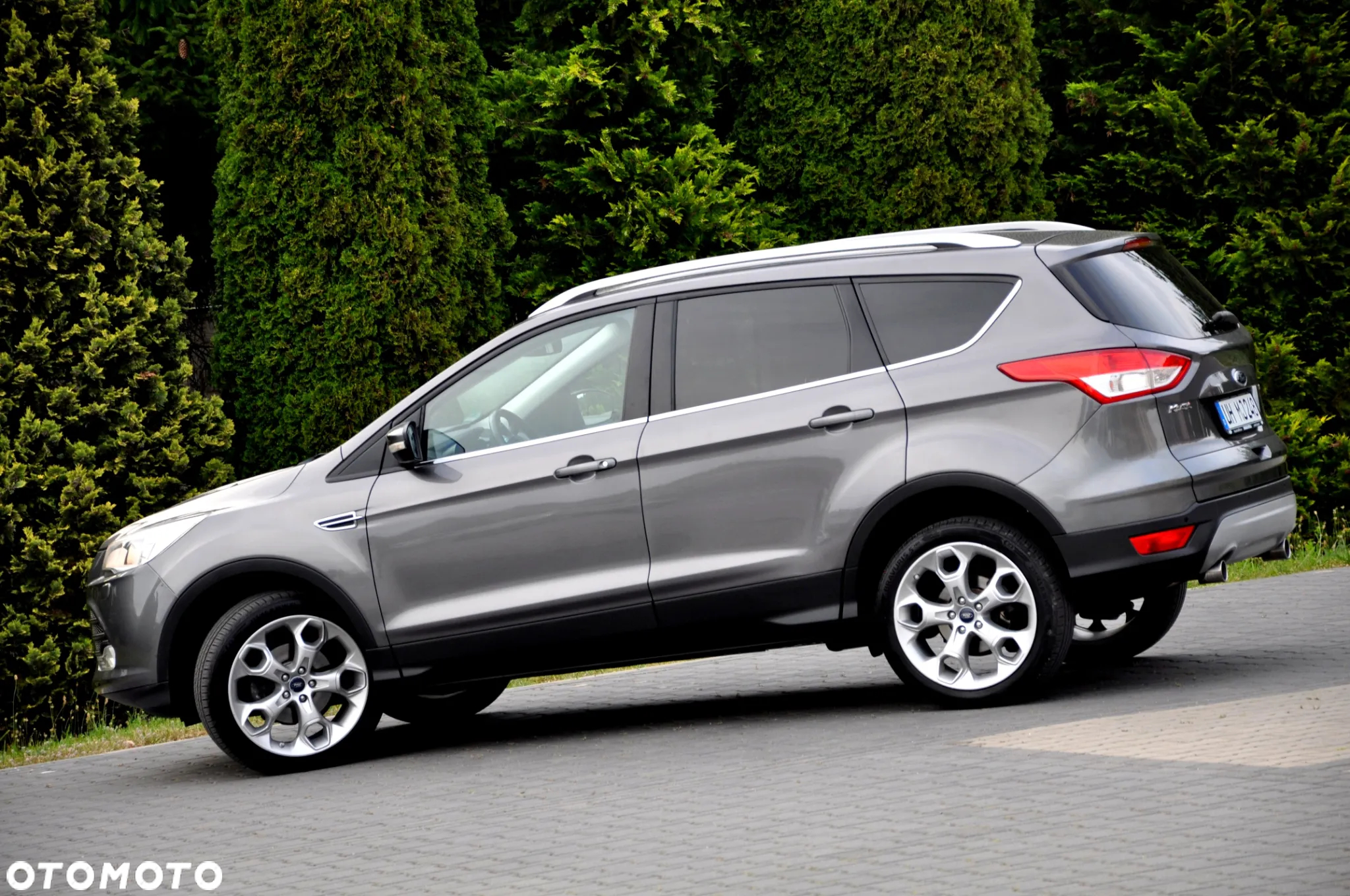 Ford Kuga 1.6 EcoBoost 2x4 Titanium - 22