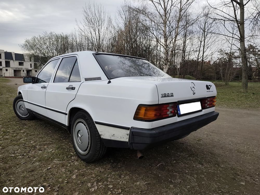 Mercedes-Benz W201 (190) - 2