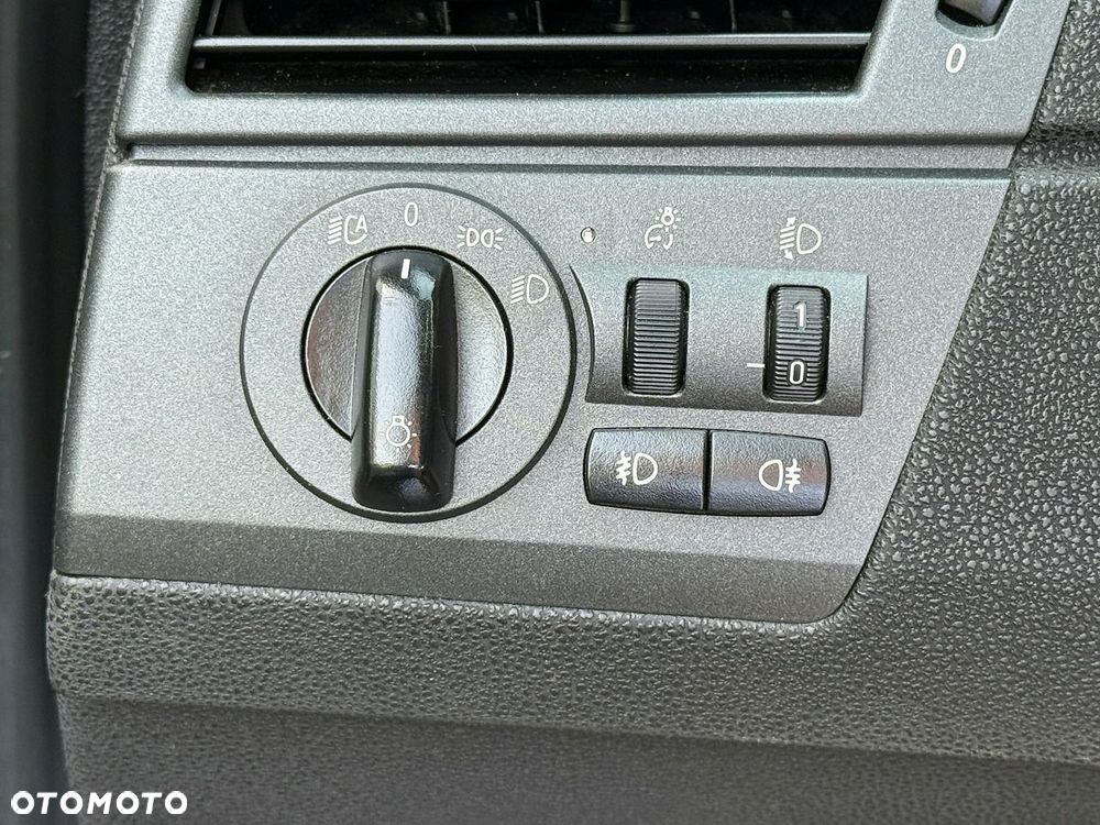 BMW X3 3.0i - 11