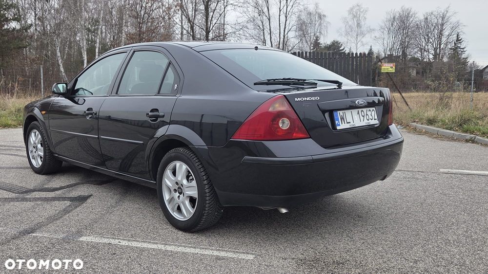 Ford Mondeo 1.8 Ghia - 6
