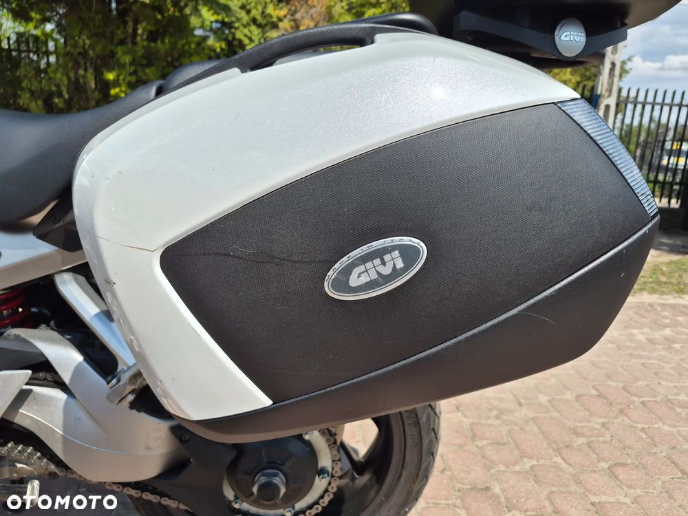 Honda VFR - 7