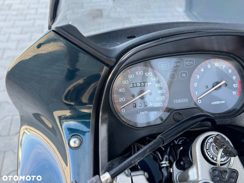Yamaha XJ - 22