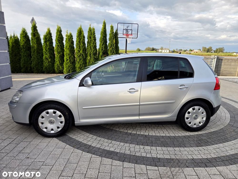 Volkswagen Golf - 10