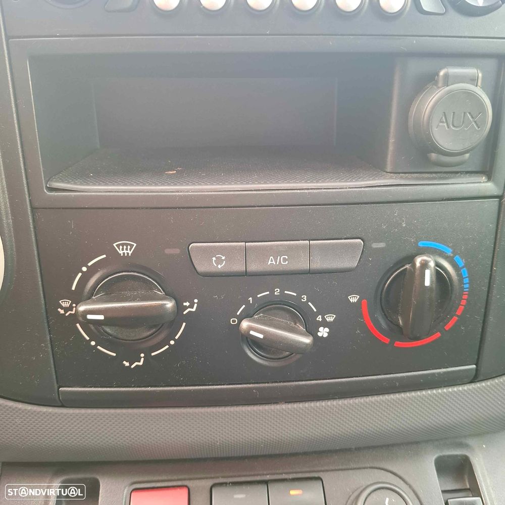 Peugeot Partner 1.6 HDI 3Lugres - 12