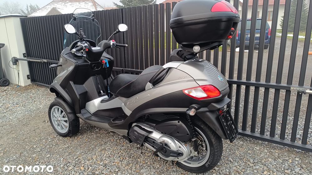 Piaggio MP-3 - 3