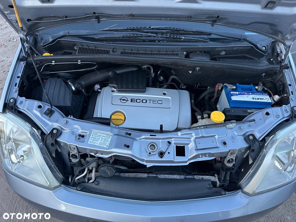 Opel Meriva 1.6 16V (Essentia) - 17