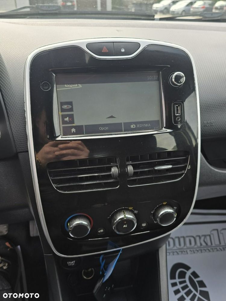 Renault Clio - 25