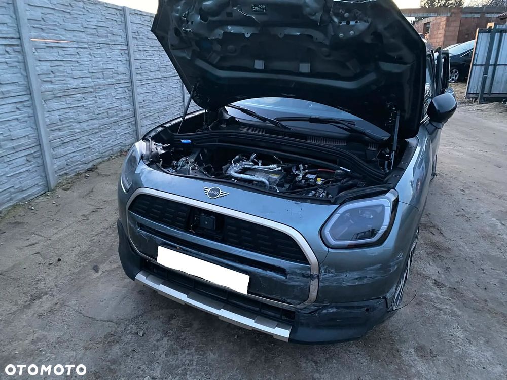 MINI Countryman E Essential Trim - 23