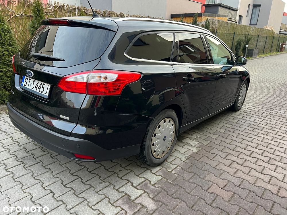 Ford Focus 1.6 TDCi ECOnetic 88g Start-Stopp-System Titanium - 4